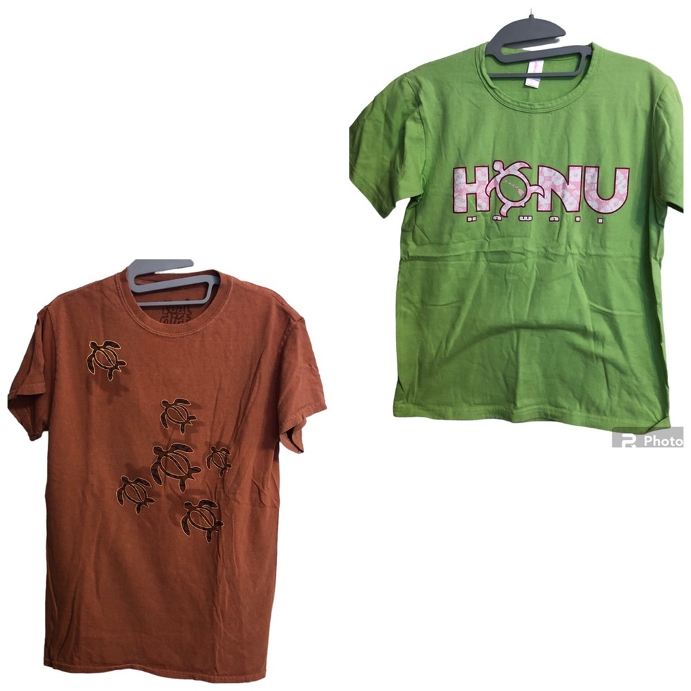 NWOT (2) Hawaii T Shirts Small -Cotton Magic & Real Dirt